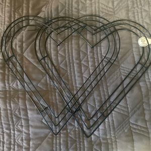 🚩Final Chance🚩 Heart Shaped Wreath Frame 2 Pack